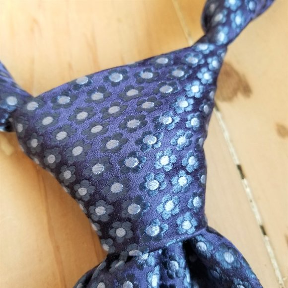 Gorgeous Italian Blue Silk Tie - Picture 2 of 6